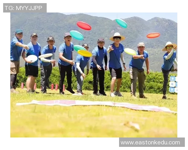 南京飞盘队与武汉飞盘队赛后复盘分析力量对比与战术探讨
